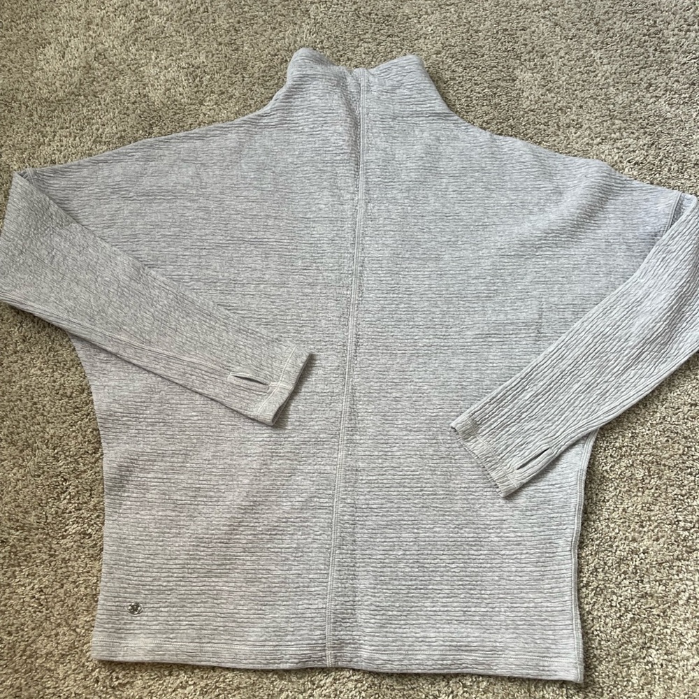 Lululemon Athletica Light Gray Mock Neck